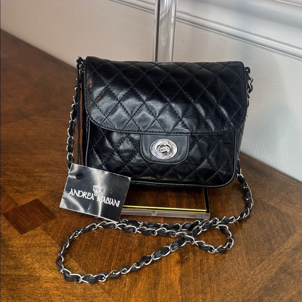 ANDREA MABIANI ITALIAN QUILTED LEATHER TURNLOCK CLOSURE CROSSBODY - Picture 13 of 15